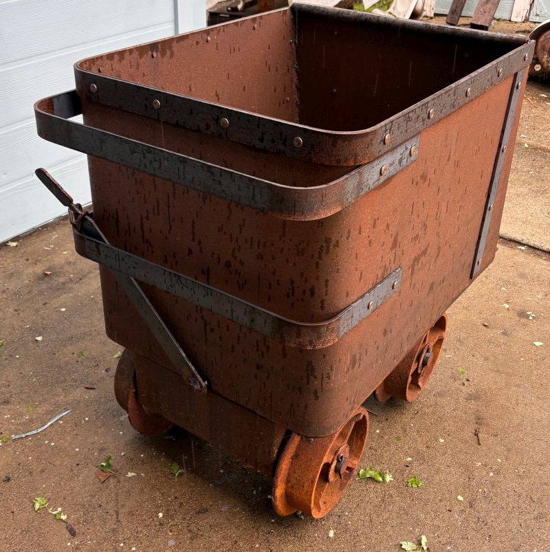 back of reproduction ore cart