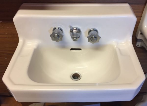 Standard Wall Hung sink with shelf back faucet in white