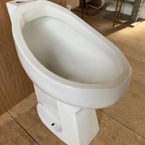 F6600 Standard freestanding urinal side view