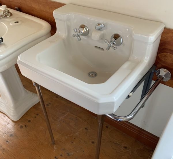 Standard companion bathroom sink