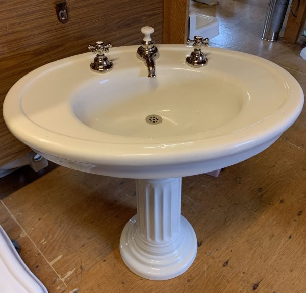 1904 Thomas Maddocks and Sons antique pedestal sink