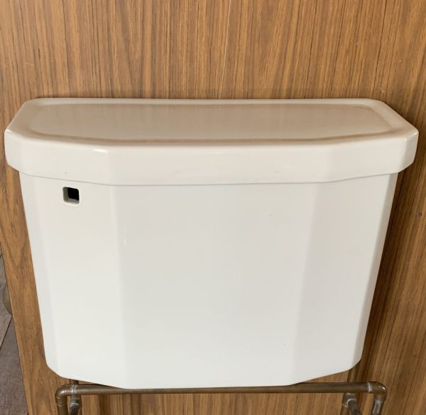 Standard F4058 toilet tank