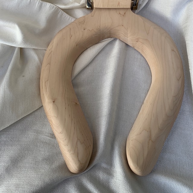 Unfinished Maple Pear-Shaped Toilet Seat - Image 3