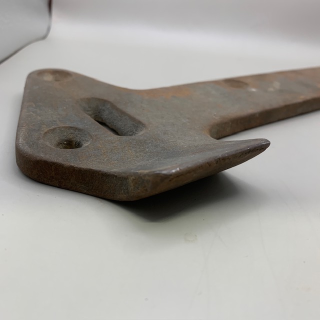 Large Vintage Cast Iron Sink Hanger/Bracket - Image 3